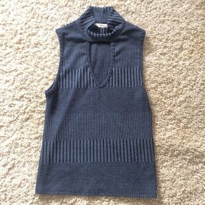 ⭐️ Purple Pacsun cut-out shirt ⭐️